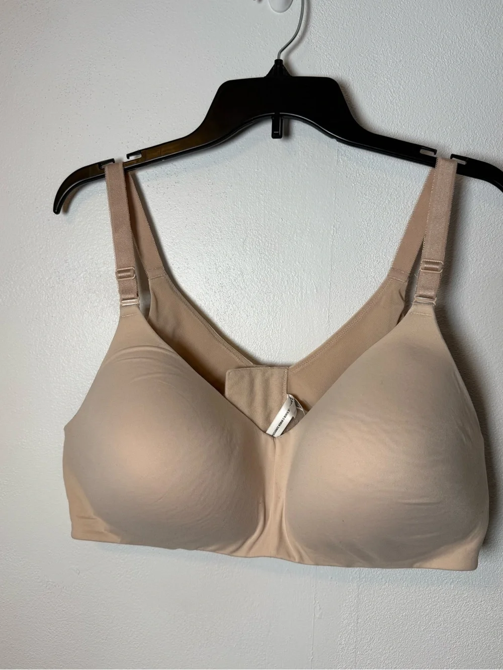 Seamless Lightly Lined Wireless Comfort Bra in Beige